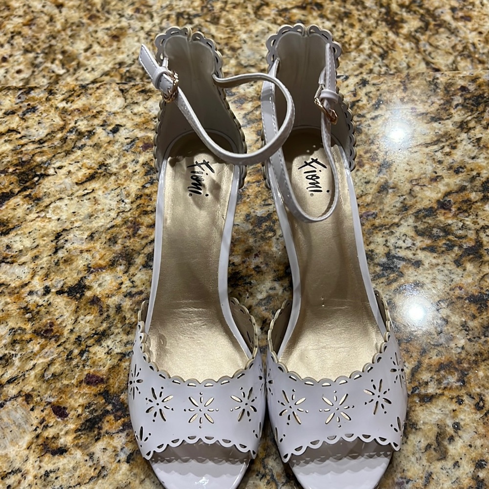 Fiona White Heels. Size 9 never worn.